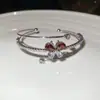 Collar Colgante Ovalado de Zirconia Nicho Lujo Ligero Diseño de Gama Alta Pulsera Temperamento de Moda Joyería de Mano Versátil para Mujeres