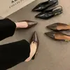 Sandalias de verano 2026 estilo coreano, elegantes, vintage, de punta fina, tacón de gatito, punta cerrada para mujer, adecuadas para ir al trabajo y para la noche