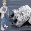 Tênis esportivos infantis para primavera e outono, antiderrapantes, casuais, versáteis, modernos, calçados funcionais para meninos pequenos