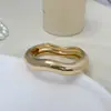 Pulsera de Metal Curva Ancha de Versión Irregular Transfronteriza de Nicho Elegante Estilo Old Money Europea y Americana Joyería para Mujeres Retro