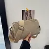 Bolsa Feminina Transfronteiriça, Bolsa Quadrada de Grande Capacidade, Nova Bolsa de Ombro Versátil, Bolsa Transversal, Bolsa Simples de Tecido para Esportes de Lazer ao Ar Livre