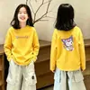 Camiseta de manga larga para niña, algodón puro, nuevo estilo 2026, top básico casual lindo para niños mayores, para primavera y otoño