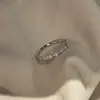 Anillo de Diamante Brillante Plateado 2026 Nuevo Vintage Exquisito de Gama Alta Diseño de Nicho Joyería de Mano Personalización