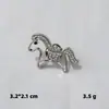 Broche "El Dinero Llega Al Instante" Modelo Nuevo 2026, Pin de Aleación Esmaltada Tendencia Nacional, Accesorio Exquisito de Flor para Pecho de Traje y Abrigo Venta al por Mayor