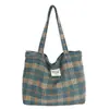 Bolsa de Ombro Xadrez de Lã Nova para Outono e Inverno Bolsa de Mão de Grande Capacidade Bolsa Tote Retrô Versátil para o Dia a Dia Moda Bolsa Feminina