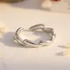 Anel de Arroz de Sete Grãos para Homens e Mulheres Design de Nicho INS Temperamento Fashionável Anel com Sensação de Alto Padrão Versátil Exquisito Anel de Dedo Aberto