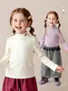 Ropa para Niños Amila 2026 Invierno Nueva Camiseta Base Gruesa Forrada de Felpa para Niñas Camiseta Térmica de Algodón de Xinjiang para Niños