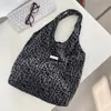 6227 Nova Bolsa Retrô com Estampa de Leopardo para Mulheres, Bolsa de Ombro Versátil Casual de Grande Capacidade, Bolsa Tote Elegante para o Dia a Dia