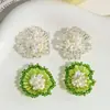 Cuentas Tubulares de Lujo Ligero Vintage Flor Hueca Margarita Pendientes DIY Tachuelas Clips Laterales Funda de Teléfono Decoración de Flor para Zapatos Accesorios