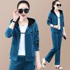Conjunto Esportivo Feminino Primavera e Outono 2025 Novo Casual Conjunto de Três Peças Outono Tamanho Grande Slim Veludo Cotelê Casual