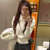 Nuevo suéter de cuello alto de punto para mujer estilo coreano, otoño e invierno, nicho, casual y holgado, con un estilo elegante y relajado, presenta un top de punto con puños