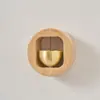 Timbre magnético de madera de nogal con carillón de viento de dopamina con succión de puerta, timbre recordatorio de entrada a tienda, campana de bronce china