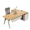 Escritorio de gerente individual, diseño simple y moderno, adecuado para uso en oficina, escritorio y silla de gerente pequeños