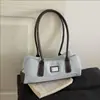 Bolsa de mão de alta qualidade para mulheres, nova bolsa de ombro tendência 2026 e versátil para o dia a dia, bolsa de antebraço de luxo leve e estilosa