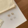 Pendientes Dorado Trenzado con un Toque Otoñal de Alta Gama, Pendientes con Pasador de Plata 925 para Mujer, Aros Minimalistas, Pinzas para Orejas y Colgantes Únicos para Orejas