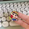 Broche Periférico do Shin-Chan Fofo Estilo Japonês Anime Insígnia de Metal Desenho Animado Bolsas de Estudante Masculino e Feminino Acessórios de Roupa