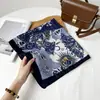 Bufanda de Algodón Lino Seda Espiga de Moda y Versátil con Estampado de Cadena de Alta Gama, Bufanda Decorativa para Cuello, Bufanda para Mujer al por Mayor