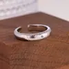 Anéis de Casal Vazados Únicos em Formato de Coração, Acessório de Moda Feminino de Luxo Leve com Anéis de Cristal com Design Microincrustado