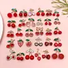 Colgante de Cereza con Pedrería Base Dorada Corazón de Diamante Rojo Encanto de Cereza Accesorios para Pendientes Pulseras Llaveros DIY Venta al por Mayor