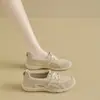 Superficie de Cuero de Primavera y Otoño Cómodos INS Nuevos de Fondo Plano Estudiante Femenina 2026 Pies Estilo Coreano Zapatos Deportivos Resistentes al Desgaste Zapatos de Entrenamiento Alemanes No Cansan