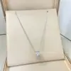 Collar de Marca de Gama Alta con Pluma Tachonada de Diamantes, Cadena Versátil para Clavícula de Pluma Totalmente Diamantada de Lujo Ligero para Hombres y Mujeres, Collar de Pareja, Venta al por Mayor Transfronteriza
