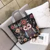 Bolsa de Lona para Live Streaming de Celebridade da Internet, Bolsa de Ombro Simples Bordada na Moda, Bolsa Tote Grande para Saída de Mães