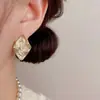 Pendientes Metálicos de Lujo Ligero con Patrón de Satén Europeos y Americanos con Pedrería Brillante en Forma de Diamante, Diseño Cuadrado Geométrico, Estilo de Moda