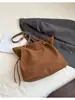 Otoño Invierno 2026 Bolso Retro de un Solo Hombro Gran Capacidad con Cordón Bolso Cruzado Sencillo Bolso Tote de Cadena de Moda con Temperamento