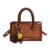 Bolso de Mano Pequeño Retro Otoñal para Mujer 2025 Otoño e Invierno Nuevo Bolso de Hombro Casual de Moda Bolso de Nicho