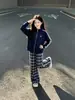 Nuevo conjunto casual de otoño para niñas, conjunto de dos piezas con pantalones anchos de cuadros, chaqueta sudadera deportiva para niños mayores, ropa de otoño moderna