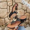 Sapatos Femininos de Verão Europeus e Americanos Novos Modelos 2025 Sandálias Plataforma de Comércio Exterior Chinelos Femininos em Estoque Praia Transfronteiriço