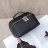 Bolsa Feminina Togo de Couro Bovino de Primeira Camada, Necessaire com Múltiplos Compartimentos, Bolsa de Armazenamento de Nicho Moderna e Prática, Bolsa de Mão em Couro Macio