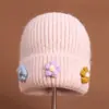 Chapéu de Tricô Inverno Nova Moda Coreana Decorado com Flores para Viagens ao Ar Livre Fotografia de Rua, Chapéu de Lã Fresco e Fofo