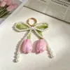Llavero de Tulipán Perla Fresco de Primavera Estilo Francés Exquisito Accesorio Versátil para Mochilas de Estudiantes y Novias