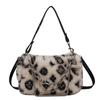 Bolso Pequeño Cruzado para Hombro o Axila de Felpa con Estampado de Leopardo, Cadena, Estilo Baguette, Informal, Suave, Novedad Otoño-Invierno 2026