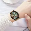 Relojes de Mujer Transfronterizos con Esfera de Imitación Madera, Relojes de Pulsera Personalizados para Mujer al por Mayor, Relojes Coreanos de Cuero para Estudiantes