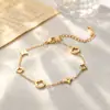 Collar Exquisito de Acero de Titanio con Diseño Hueco de Trébol de Cuatro Hojas de Gama Alta para Mujer, Conjunto Versátil de Cadena para Clavícula con Flor de Estrella de Lujo Ligero