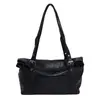 Bolsa de Axila Estilo High-End Transfronteiriça, Bolsa Tote de Grande Capacidade, Novo Modelo Feminino 2026, Bolsa de Ombro Versátil para o Dia a Dia com Tachas