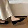 Zapatos planos para mujer de estilo francés con hebilla cuadrada, suela plana, para aumentar la altura, corte bajo, modelo nuevo 2026, punta cuadrada de suela blanda, zapatos pequeños de cuero de estilo elegante y suave