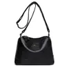 Bolso de mano retro para mujer, nuevo bolso versátil de moda para madres de mediana edad, bolso de hombro y cruzado de gran capacidad de tres capas para mujer 2025