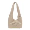 Bolso de Hombro para Mujer Estilo Coreano de Nicho para Viajes Diarios 2025 Nueva Moda Bolso de Hombro con Remaches Bolso de Axila Gran Capacidad Bolso Cubo Europeo y Americano