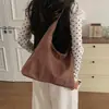 Bolsa de ombro de grande capacidade transfronteiriça para mulheres, novo modelo 2026, design simples, bolsa de ombro de camurça, bolsa tote para o dia a dia