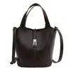 Bolso de mano de moda para otoño e invierno para mujer, diseño versátil de alta gama de nicho, bolso de hombro y bandolera, bolso tipo cubo vintage
