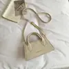 Bolso de mano simple y elegante con sensación de calidad, nuevo y moderno bolso de hombro y cruzado 2026, bolso pequeño cuadrado vintage, bolso popular para mujer este año
