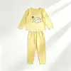 Conjunto de capa base DeRong para otoño e invierno para niños, cómodo y versátil, camiseta de manga larga sin costuras y pantalones largos, ropa de estar para niñas, top y pantalones de otoño