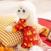 Rojo palabra de bendición de Año Nuevo estampado completo tracción cuatro patas algodón acolchado perro pequeño que oso teddy invierno mascota perro ropa de perro al por mayor