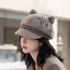 Sombrero Octagonal Estilo Coreano Orejas de Gato Boina de Lana Gorra de Periodista Bordado de Letras Sombrero de Pintor Orejas de Gato Versátil para Viajar Estudiante