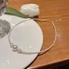 Moderna cadena para la clavícula con perlas de imitación brillantes de tamaño simple, accesorios para mujer con temperamento, celebridad de internet, lujo ligero, diseño de nicho