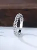 Moda Europea y Americana Ins Patrón Calado Anillo de Diamante Blanco Microincrustado Celebridad de Internet Nicho Lujo Accesible Clásico Versátil Anillo para Mujer