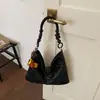 Bolso Tote Simple Tejido Hueco de Moda 2026 Nuevo Estilo de Verano Elegante Bolso de Hombro para el Trabajo Estilo Fresco y Dulce